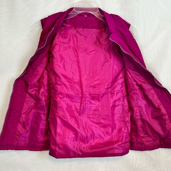 New Women’s Lightweight Quilted Zippered Front Vest / Fits Medium - Picture 6 of 7